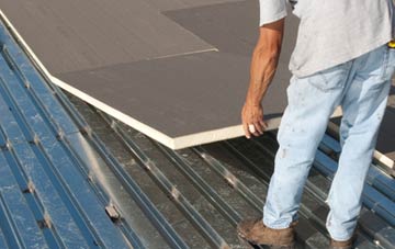 benefits of insulating Swining flat roofing
