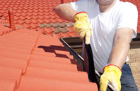 Swining roof cleaners